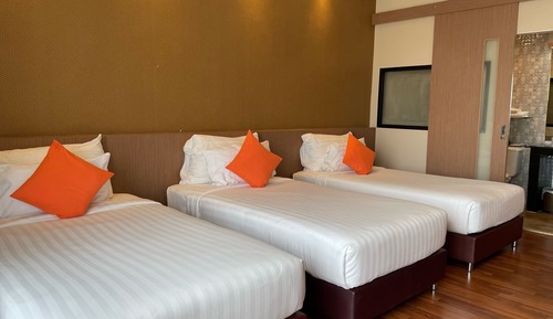 Deluxe 3 Single Room