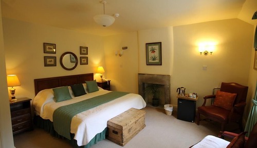 Courtyard - Two Bedroom Suite (Pet Friendly)