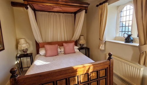 Main House - Double Room (No Pets)