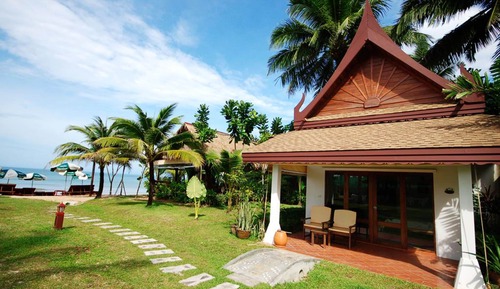 Villa, 1 cama de matrimonio grande, frente a la playa