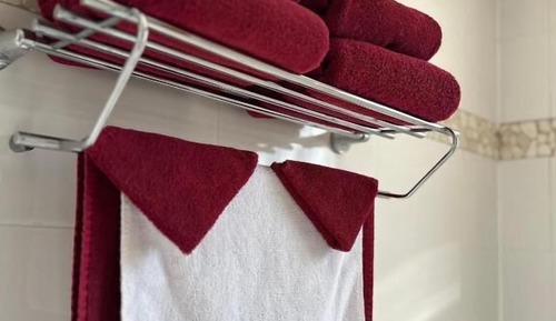 Habitación Deluxe, 1 cama de matrimonio grande, bañera de hidromasaje, vistas al jardín