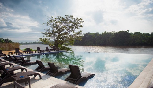 Suite ejecutiva, acceso a la piscina
