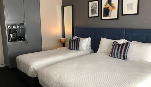 Habitación triple clásica