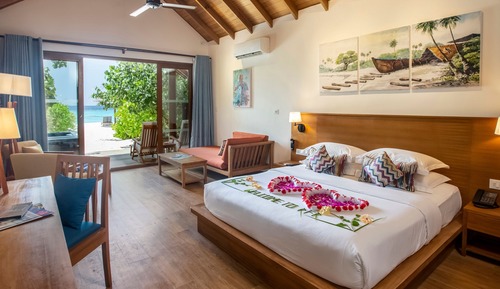 Deluxe Beach Pool Villa With One Floating Breakfast