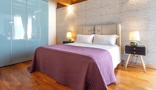 Habitación, baño privado, vistas al patio