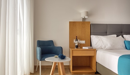 Habitación Deluxe doble, vistas a la piscina