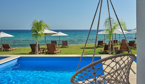 Seaside Honeymoon suite with Private Pool - Harmony