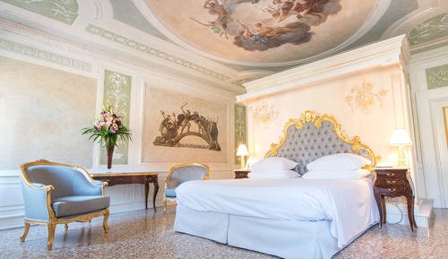 Suite junior, vistas al canal