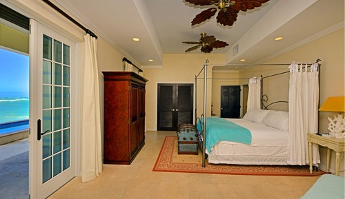 Villa de lujo, 3 habitaciones, vistas a la playa, frente al mar