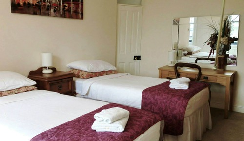 Habitación con 1 cama doble o 2 individuales, 1 cama de matrimonio grande