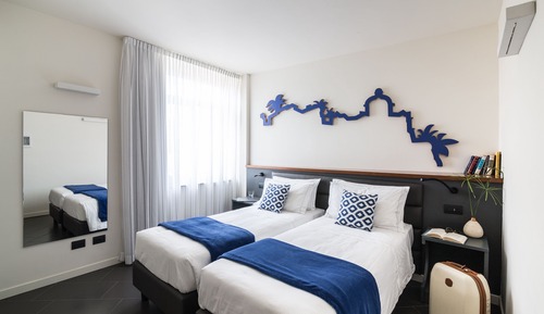 Habitación clásica con 1 cama doble o 2 individuales, 1 habitación, baño privado, vistas a la ciudad