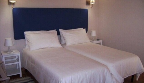 Habitación Confort con 1 cama doble o 2 individuales, terraza