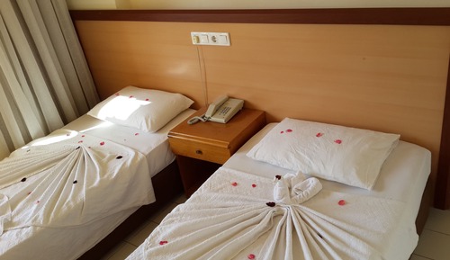 Habitación con 2 camas individuales