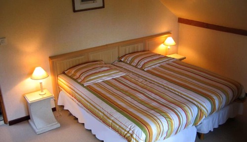 Habitación con 2 camas individuales