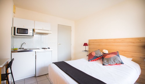 Estudio estándar, 1 cama doble, balcón