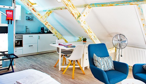 Suite estudio junior, no fumadores (Strange)