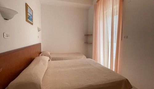 Habitación triple clásica, 1 habitación