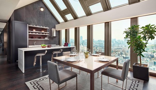 Ático, 1 cama de matrimonio grande, balcón, vistas a la ciudad (Balcony)