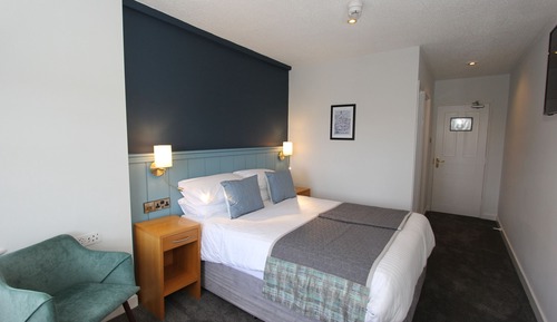 Habitación doble, baño privado