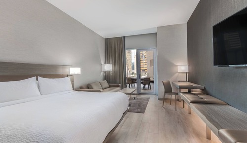 Habitación, 1 cama de matrimonio grande con sofá cama, balcón