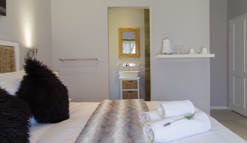 Lavender: Three-Bedroom Apartment