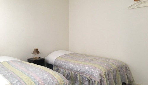 Habitación (Run of the House, Breakfast Included)