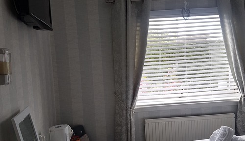 Habitación básica doble de uso individual, baño privado (Bedroom 1)