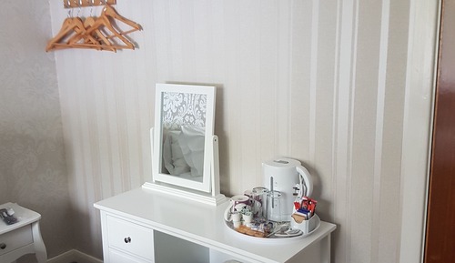 Habitación básica doble, baño privado (Bedroom 3)