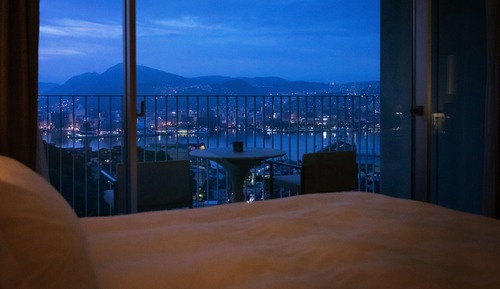 Suite, bañera de hidromasaje, vistas al puerto (Annex Building)