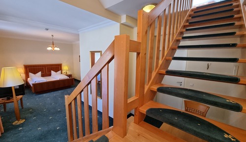 Dúplex familiar, bañera de hidromasaje, vistas al lago (Hauptgebäude)