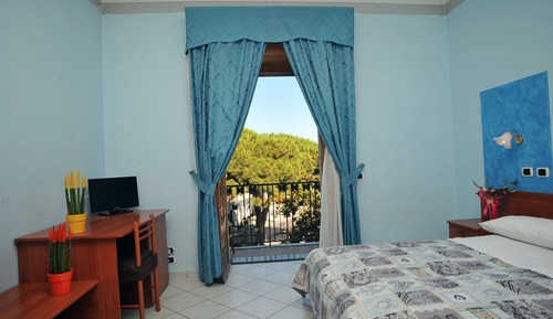 Habitación con 1 cama doble o 2 individuales