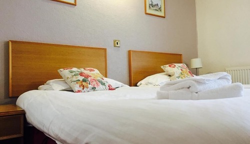 Habitación con 2 camas individuales