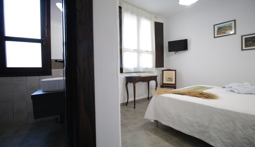 Habitación estándar con 1 cama doble o 2 individuales, 1 habitación