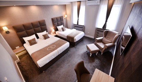 Habitación superior con 1 cama doble o 2 individuales