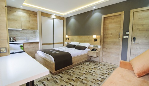 Deluxe Cift Kisilik Oda, Balkonlu,Mini Mutfakli