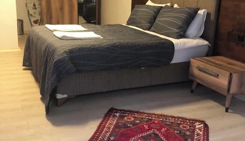 Habitación triple Confort, no fumadores, vistas a la piscina