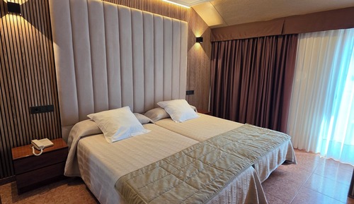 Habitación con 1 cama doble o 2 individuales