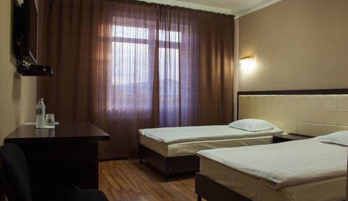 Habitación estándar con 1 cama doble o 2 individuales