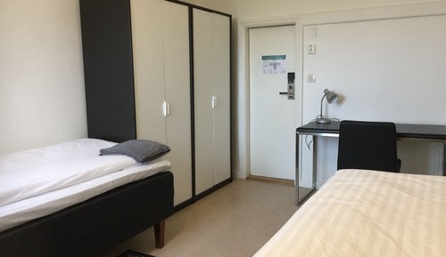 Basic Twin Room, Shared Bathroom, Lake View