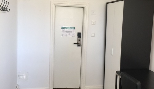 Basic Double Room, Shared Bathroom, Park View