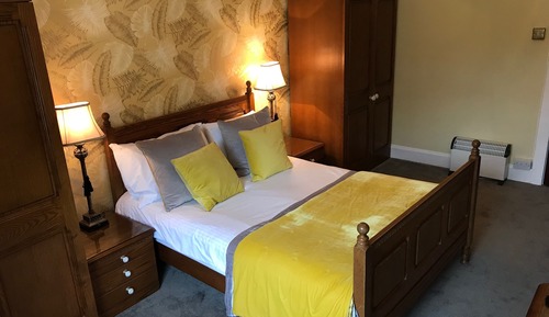 Habitación doble, baño privado (Large)