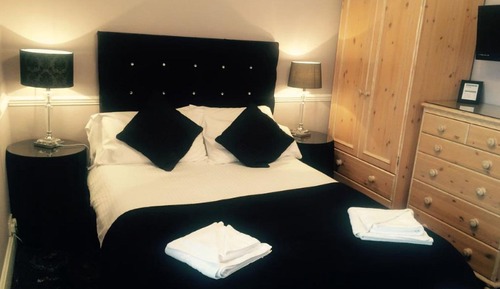 Habitación clásica doble, baño compartido, vistas al mar