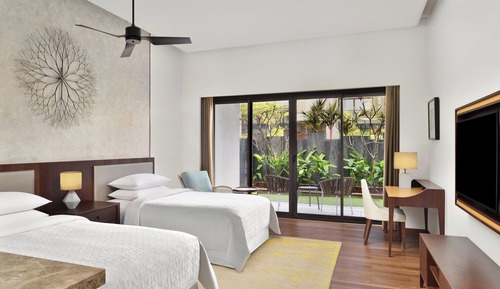 Habitación, 2 camas de matrimonio (Guest, Garden access)