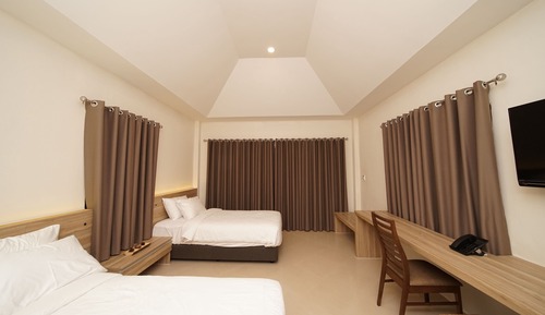 Deluxe Twin Room with Balcony
