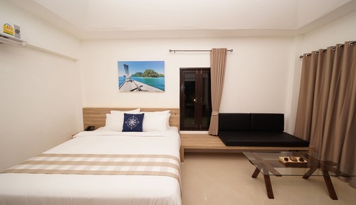 Deluxe King Room with Balcony