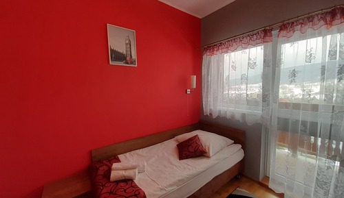 Habitación con 2 camas individuales (9)