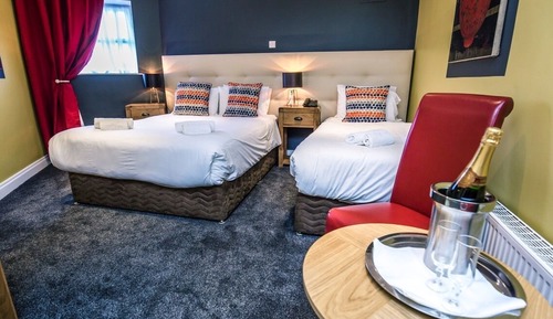 Suite clásica, baño privado, vistas a la montaña