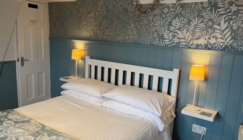 Habitación doble (Room 6)