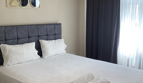 Grand Twin Room, City View