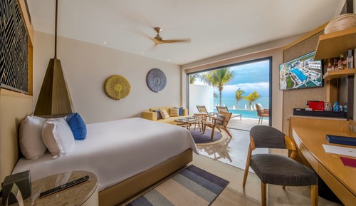 Serenity Club, Romance Junior Suite, Swim Out, Ocean Front
